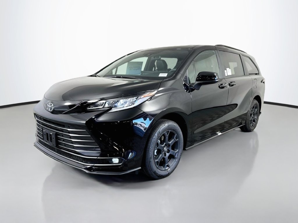 New 2026 Toyota Sienna XLE Woodland Edition AWD/4WD image 2