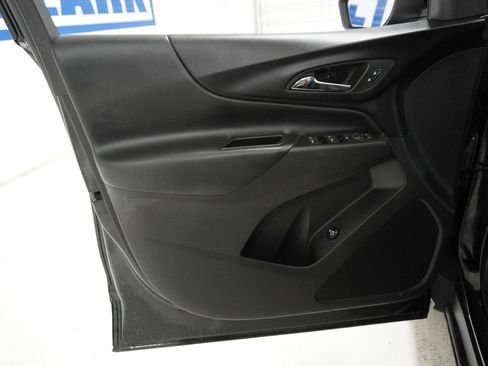 Used 2024 Chevrolet Equinox LT image 13