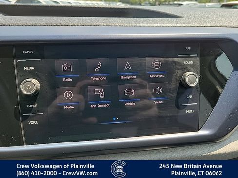 Certified 2023 Volkswagen Taos SE w/ Panoramic Sunroof Package AWD/4WD image 6
