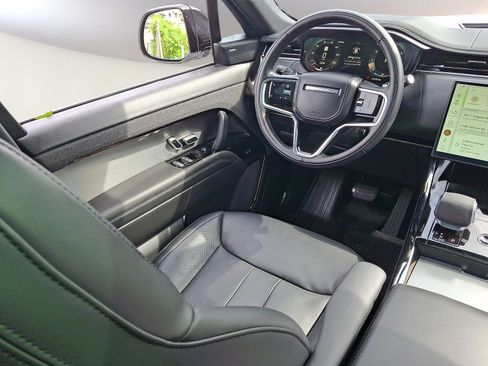 Certified 2025 Land Rover Range Rover Sport SE AWD/4WD image 8