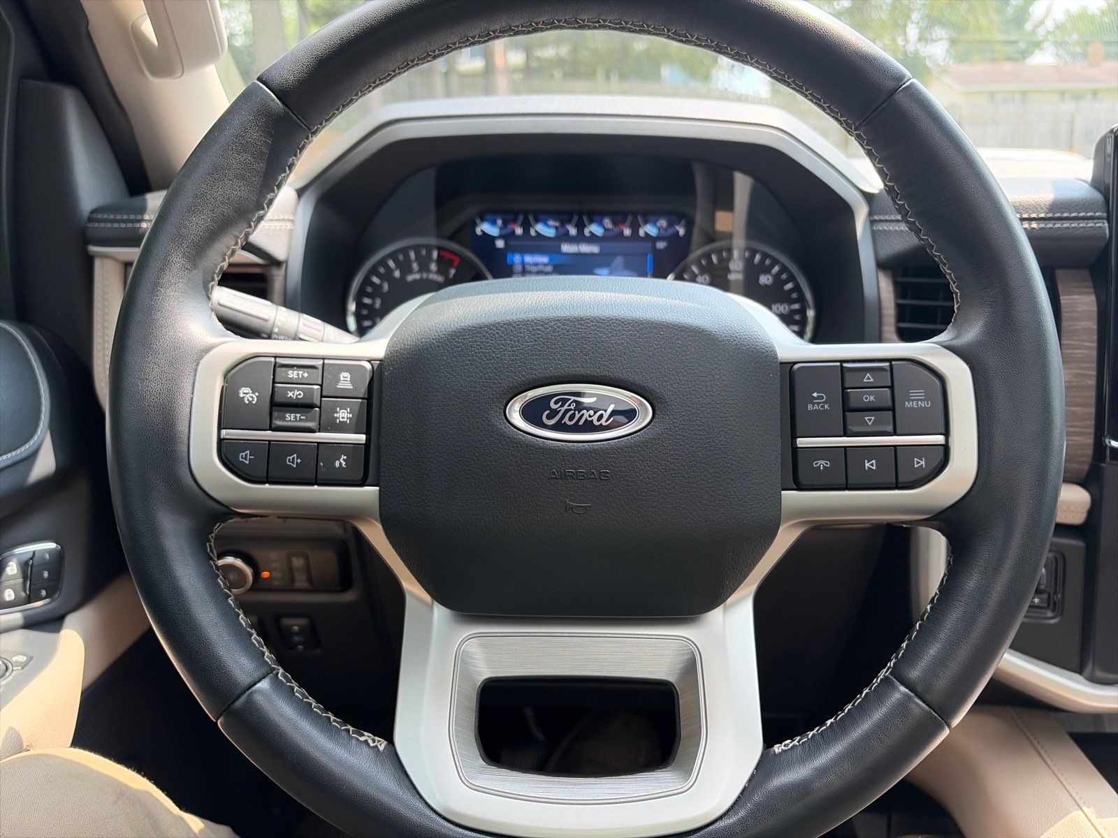 Used 2023 Ford Expedition Limited AWD/4WD image 31