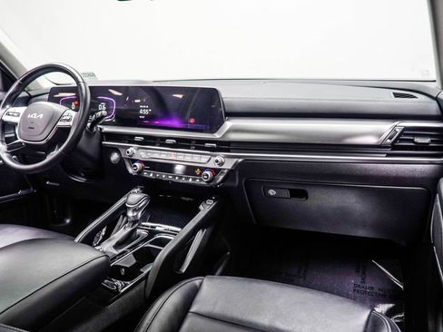 Used 2025 Kia Telluride S FWD image 19