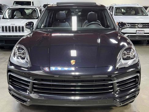 Used 2019 Porsche Cayenne w/ Premium Package AWD/4WD image 16