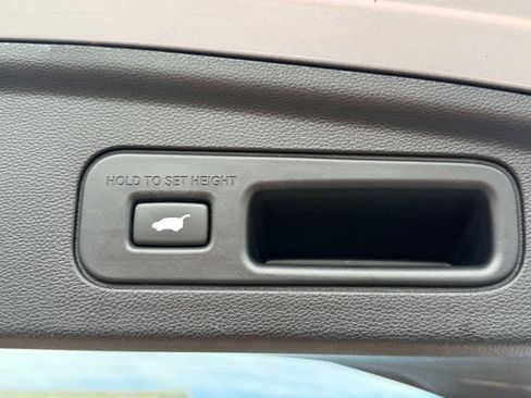 Certified 2023 Acura MDX SH-AWD w/ Technology Package image 12