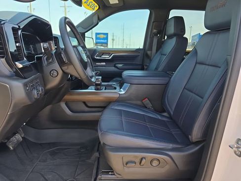 Used 2024 Chevrolet Silverado 1500 High Country w/ High Country Premium Package image 10