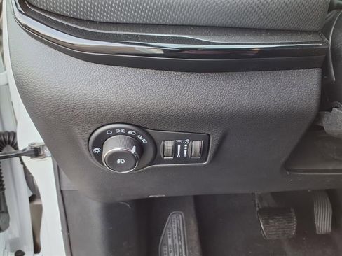 New 2026 Jeep Compass Latitude AWD/4WD image 13