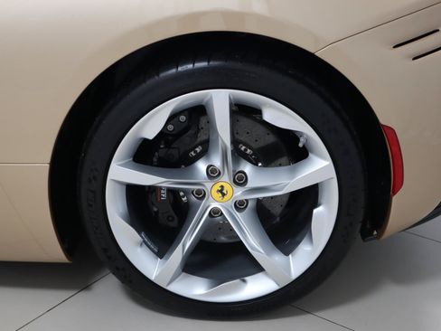 Used 2022 Ferrari SF90 Spider AWD/4WD image 11