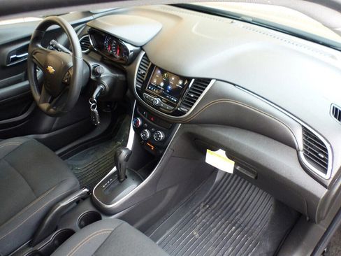Used 2019 Chevrolet Trax LS image 49