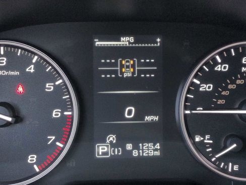 Used 2025 Subaru Crosstrek 2.0i Premium image 29