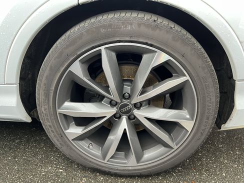 Used 2023 Audi SQ7 Prestige image 13