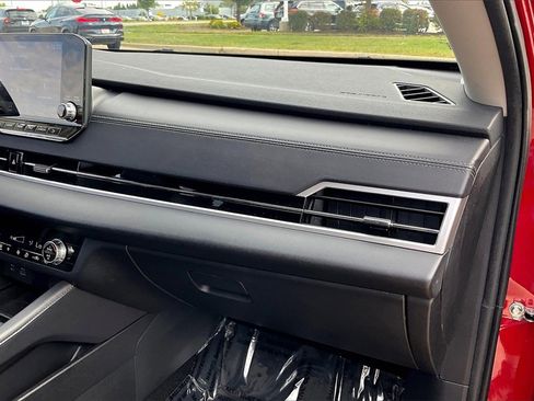 Used 2023 Mitsubishi Outlander SE image 25