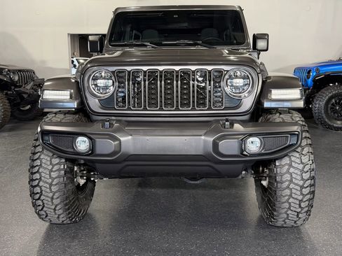 Used 2024 Jeep Wrangler Unlimited w/ Convenience Group image 3