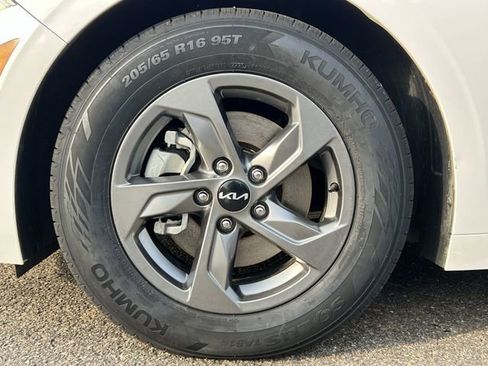 Certified 2023 Kia K5 LXS image 10