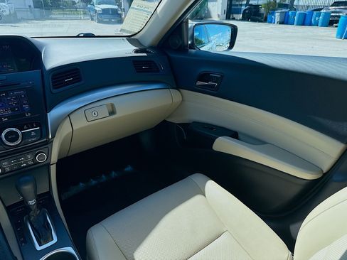 Used 2017 Acura ILX w/ Premium Package image 22