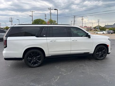 Used 2024 Cadillac Escalade ESV Sport Platinum AWD/4WD image 7