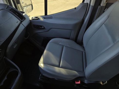 Used 2018 Ford Transit 350 XL image 20