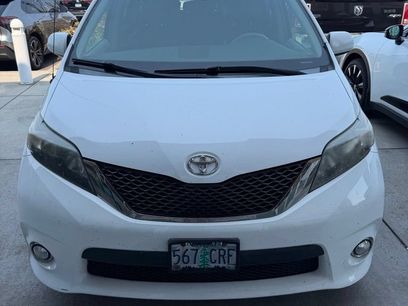 Used 2013 Toyota Sienna SE