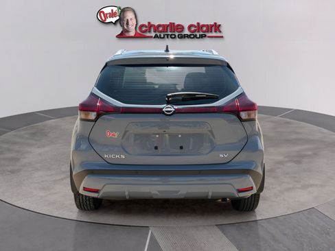 Certified 2024 Nissan Kicks SV FWD image 4