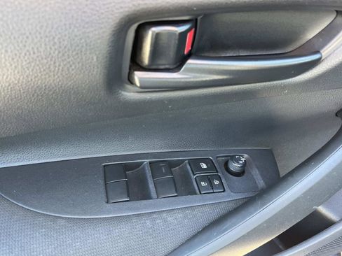 Used 2023 Toyota Corolla LE image 19
