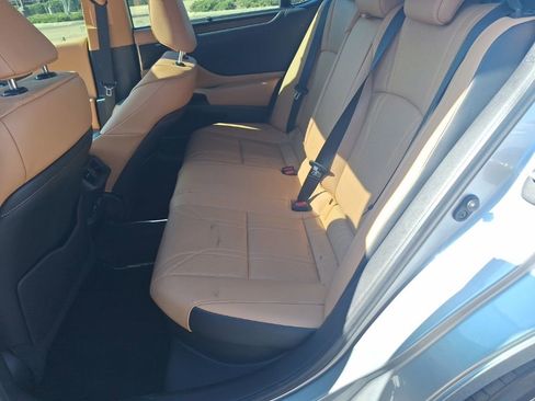 Used 2022 Lexus ES 300h Ultra Luxury w/ Accessory Package 2 image 32