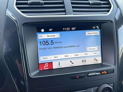 Used 2018 Ford Explorer XLT w/ Equipment Group 201A AWD/4WD image 21