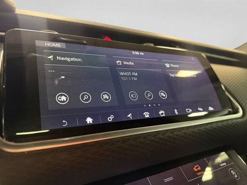Used 2019 Land Rover Range Rover Velar S AWD/4WD image 29