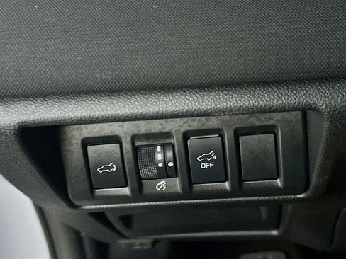 Used 2025 Subaru Outback Premium image 15