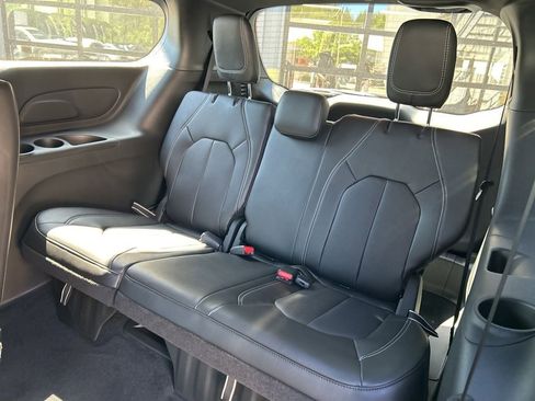 New 2026 Chrysler Voyager LX image 32