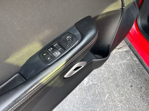 Used 2016 Dodge Challenger SXT w/ Driver Convenience Group image 20