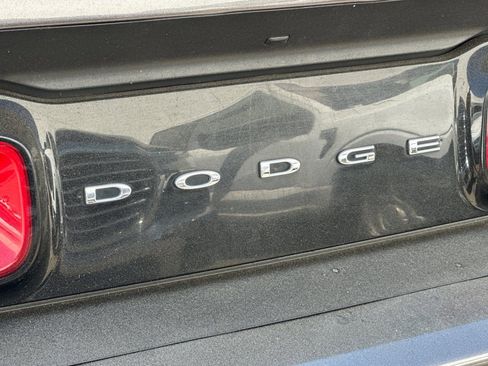 Used 2022 Dodge Challenger GT RWD image 8