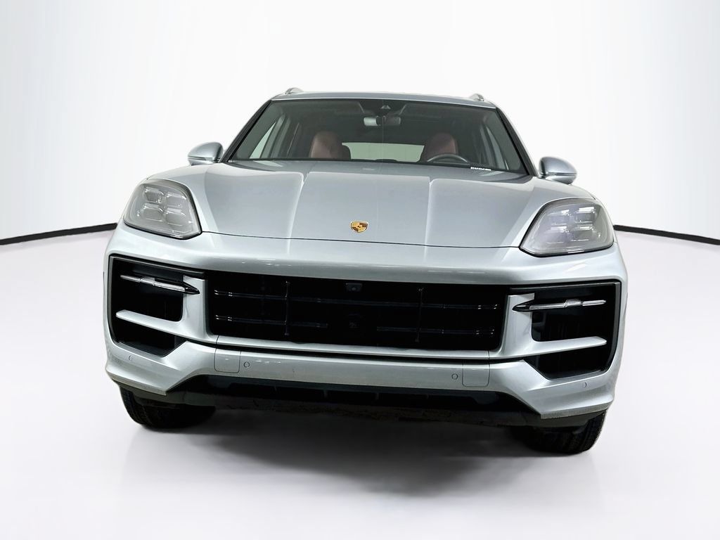 Used 2024 Porsche Cayenne AWD/4WD image 5