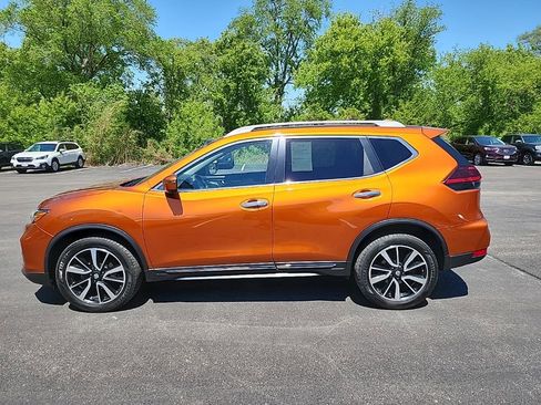 Used 2019 Nissan Rogue SL w/ Premium Package AWD/4WD image 3