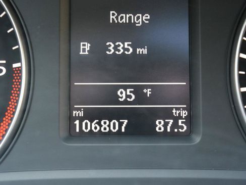 Used 2014 Volkswagen Passat TDI SEL Premium FWD image 21