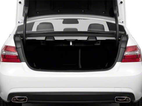 Used 2010 Mercedes-Benz E 550 Sedan image 13