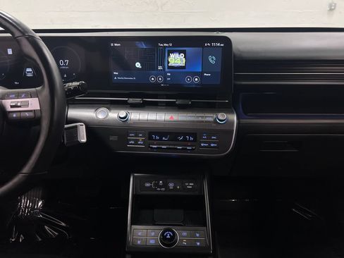Used 2024 Hyundai Kona Limited AWD/4WD image 20