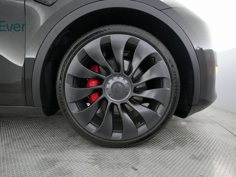 Used 2022 Tesla Model Y Performance image 19