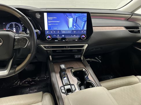 Certified 2023 Lexus RX 350 w/ Accessory Package (Z1) image 30