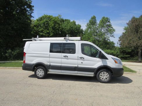 Used 2015 Ford Transit 250 130 Low Roof w/ Exterior Upgrade Package RWD image 4