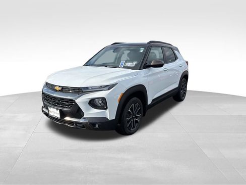 Used 2021 Chevrolet TrailBlazer ACTIV w/ Convenience Package image 3