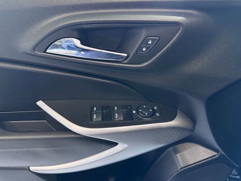 Certified 2024 Chevrolet Trax RS image 23