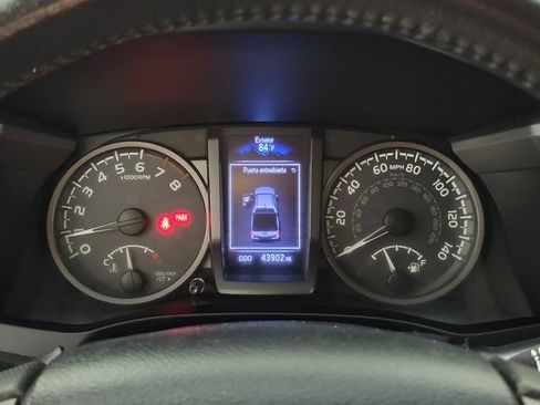 Used 2019 Toyota Tacoma TRD Off-Road AWD/4WD image 27