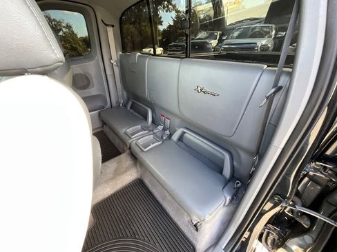 Used 2006 Toyota Tacoma X-Runner image 12