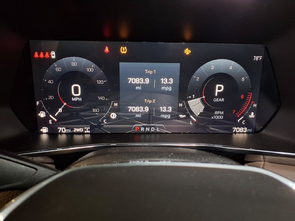 Used 2024 GMC Canyon Denali w/ LPO, Denali Black Edition AWD/4WD image 11