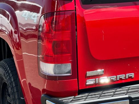 Used 2011 GMC Sierra 1500 SL AWD/4WD image 25