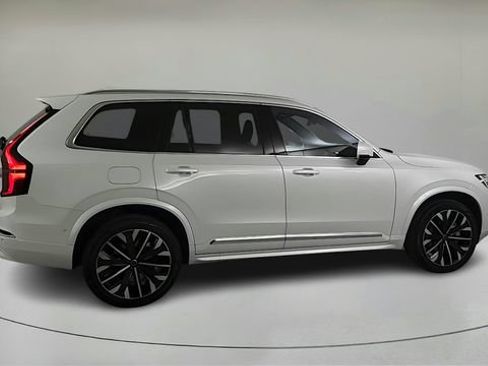 Certified 2026 Volvo XC90 B6 Plus w/ Protection Package Premier AWD/4WD image 3