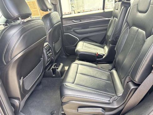 Used 2021 Jeep Grand Cherokee L Limited RWD image 12