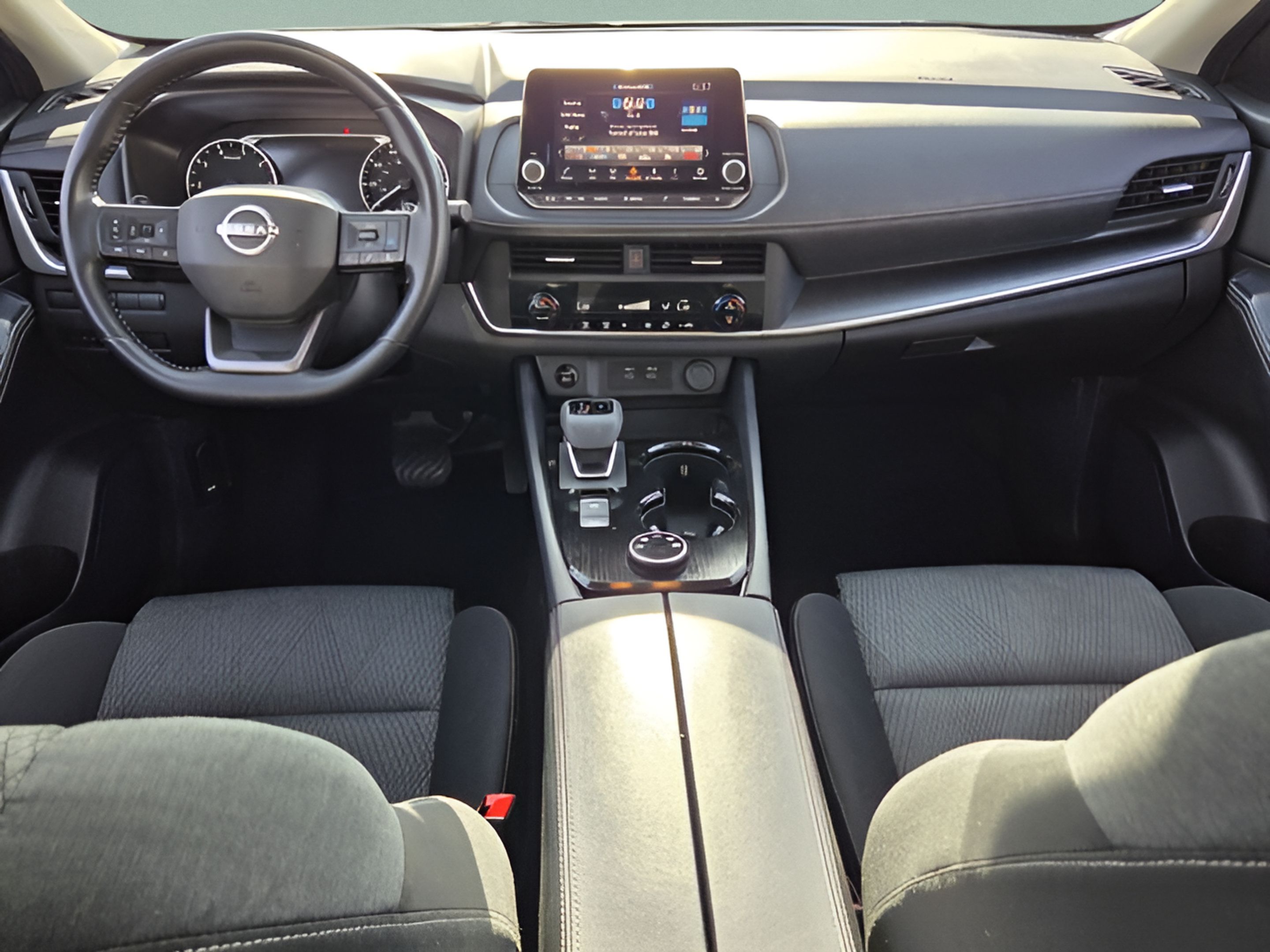 Used 2025 Nissan Rogue SV AWD/4WD image 12