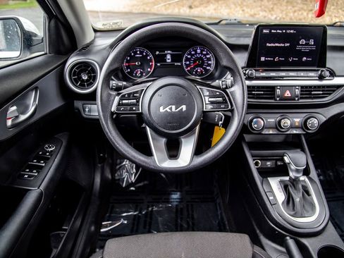 Used 2023 Kia Forte LXS FWD image 11