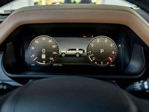 New 2026 Land Rover Defender 130 V8 AWD/4WD image 17