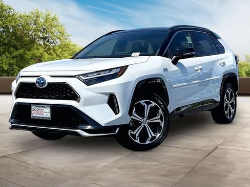 Used 2022 Toyota RAV4 XSE w/ Weather Package AWD/4WD image 3